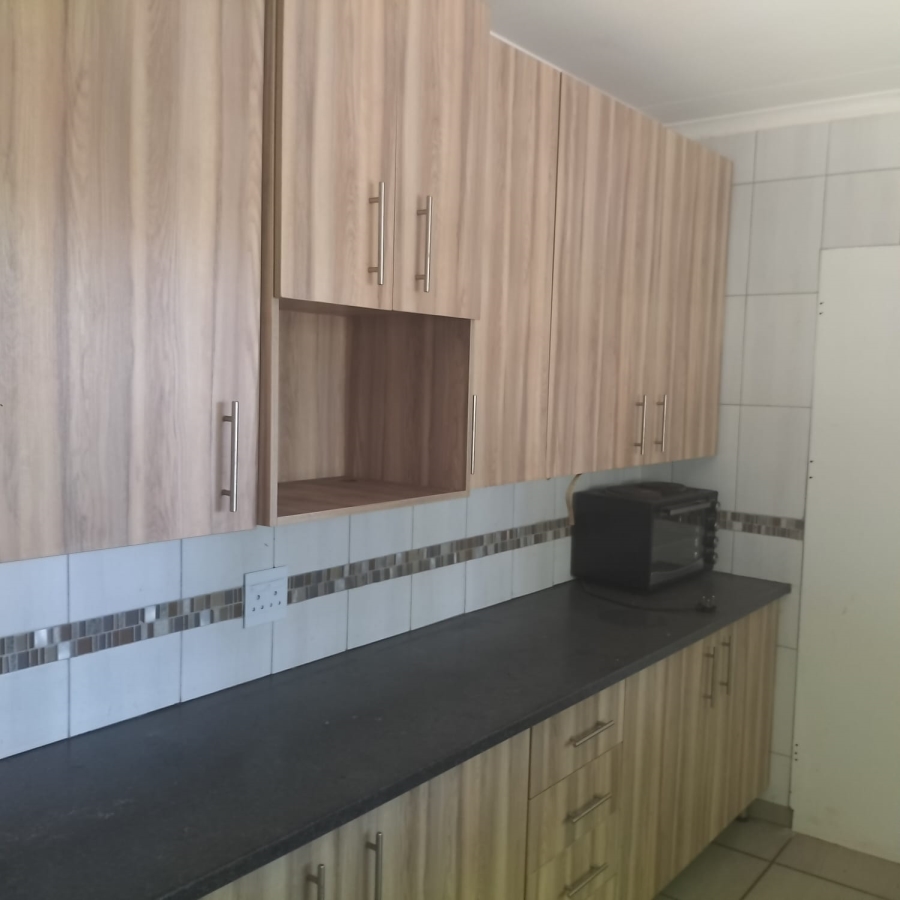 5 Bedroom Property for Sale in Sasolburg Free State